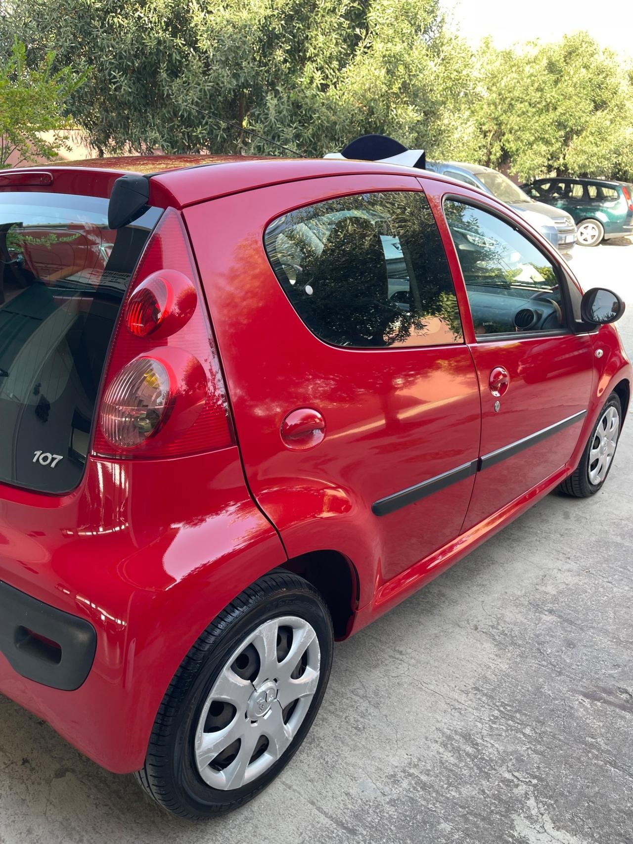 Peugeot 107 1.0 68CV 5p. Sweet Years