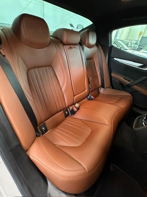 Maserati Ghibli V6 430 CV Q4 Granlusso