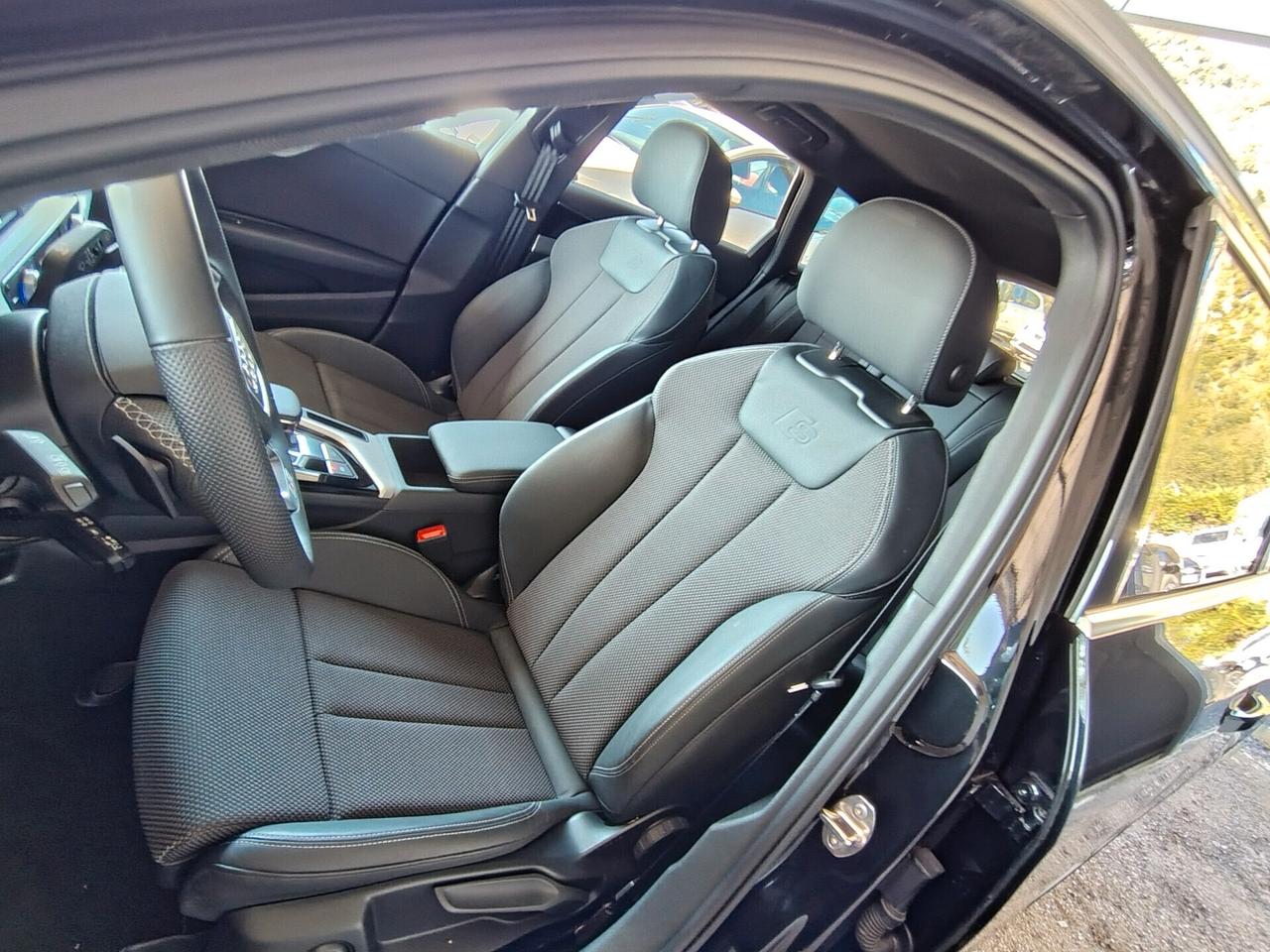 Audi A4 Avant 40 TDI quattro S tronic line edition