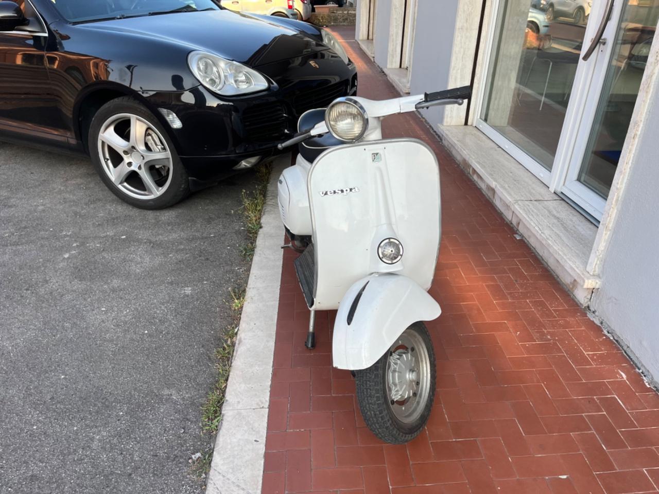 Piaggio Vespa 50 3 marce faro tondo