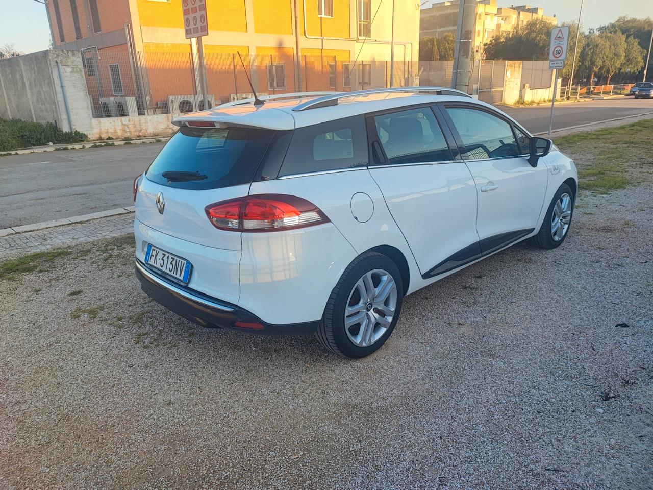 Renault Clio Sporter dCi 8V 90CV EDC Start&Stop Energy Zen