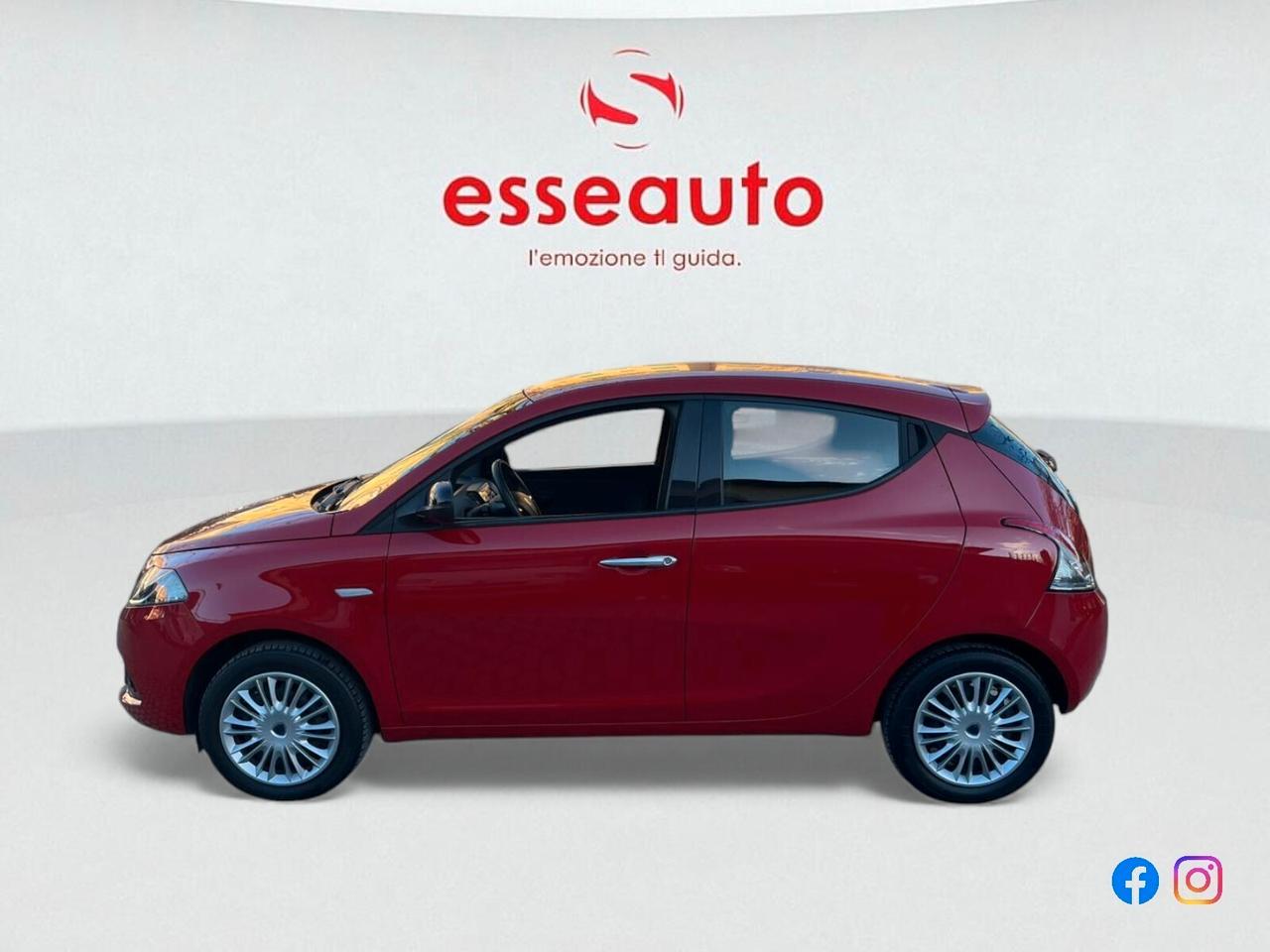 Lancia Ypsilon 1.0 FireFly 5 porte S&S Hybrid Ecochic Silver