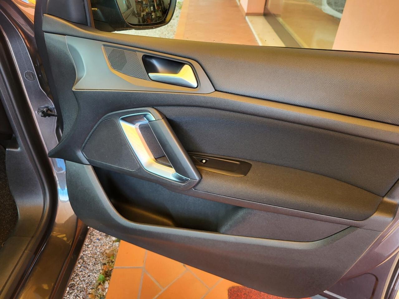 Peugeot 308 BlueHDi 130 S&S EAT8 SW Business
