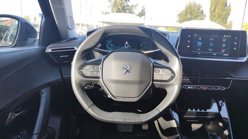 Peugeot 2008 motore elettrico 136 CV Allure Pack