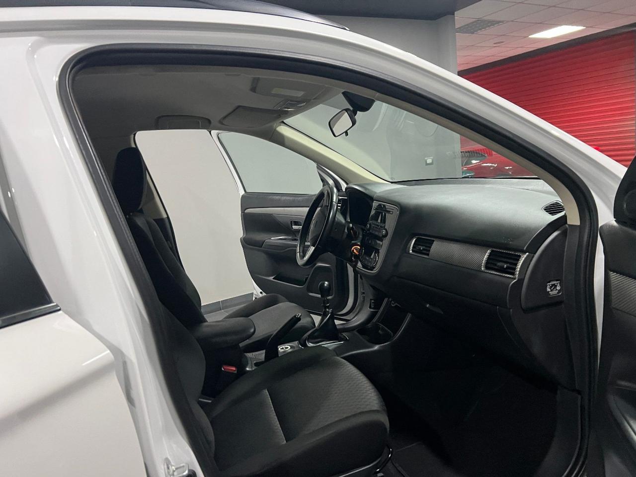 Mitsubishi Outlander 2.2 DI-D 4WD Intense UNICO PROPRITARIO