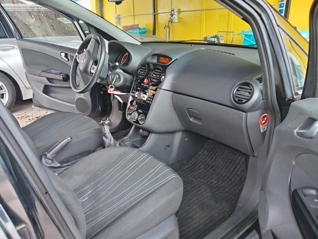 Opel Corsa 1.2 5 porte Edition