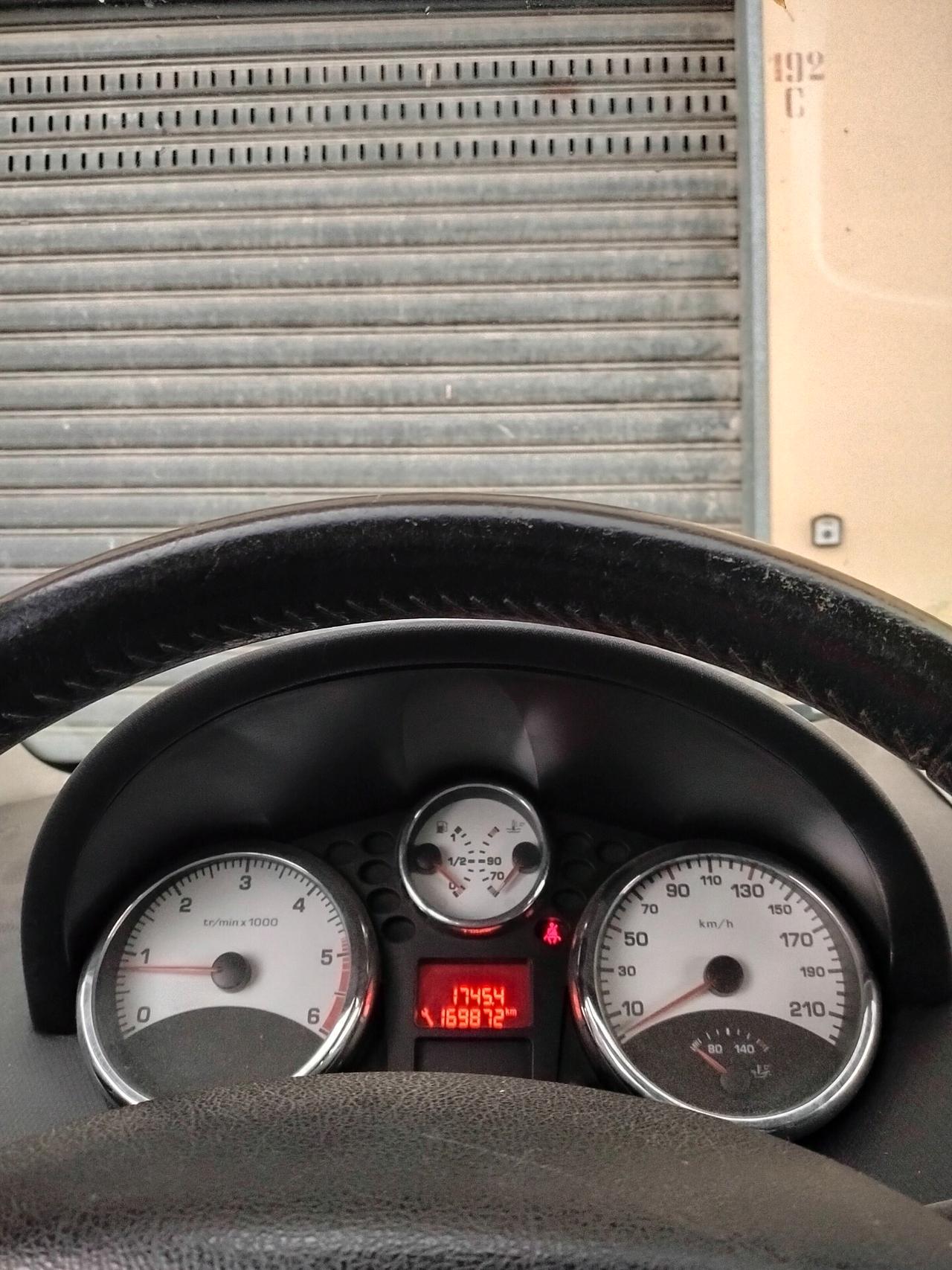 Peugeot 207 1.6 HDi 110CV 3p. XSI