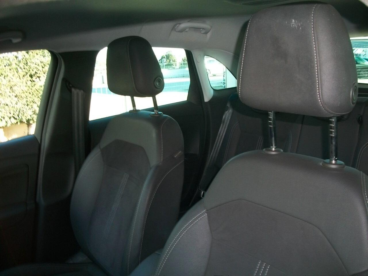 Opel Crossland 1.2 / 12V 110 CV Start&Stop Elegance KM69650 EURO 14990,00 COMPRESO IVA SU FATTURA BI COLORE GARANZIA UN ANNO