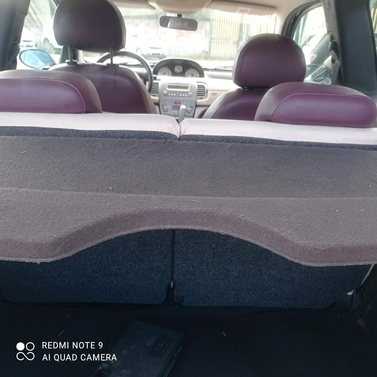 Lancia Ypsilon 1.3 MJT 90 CV Platino automatica