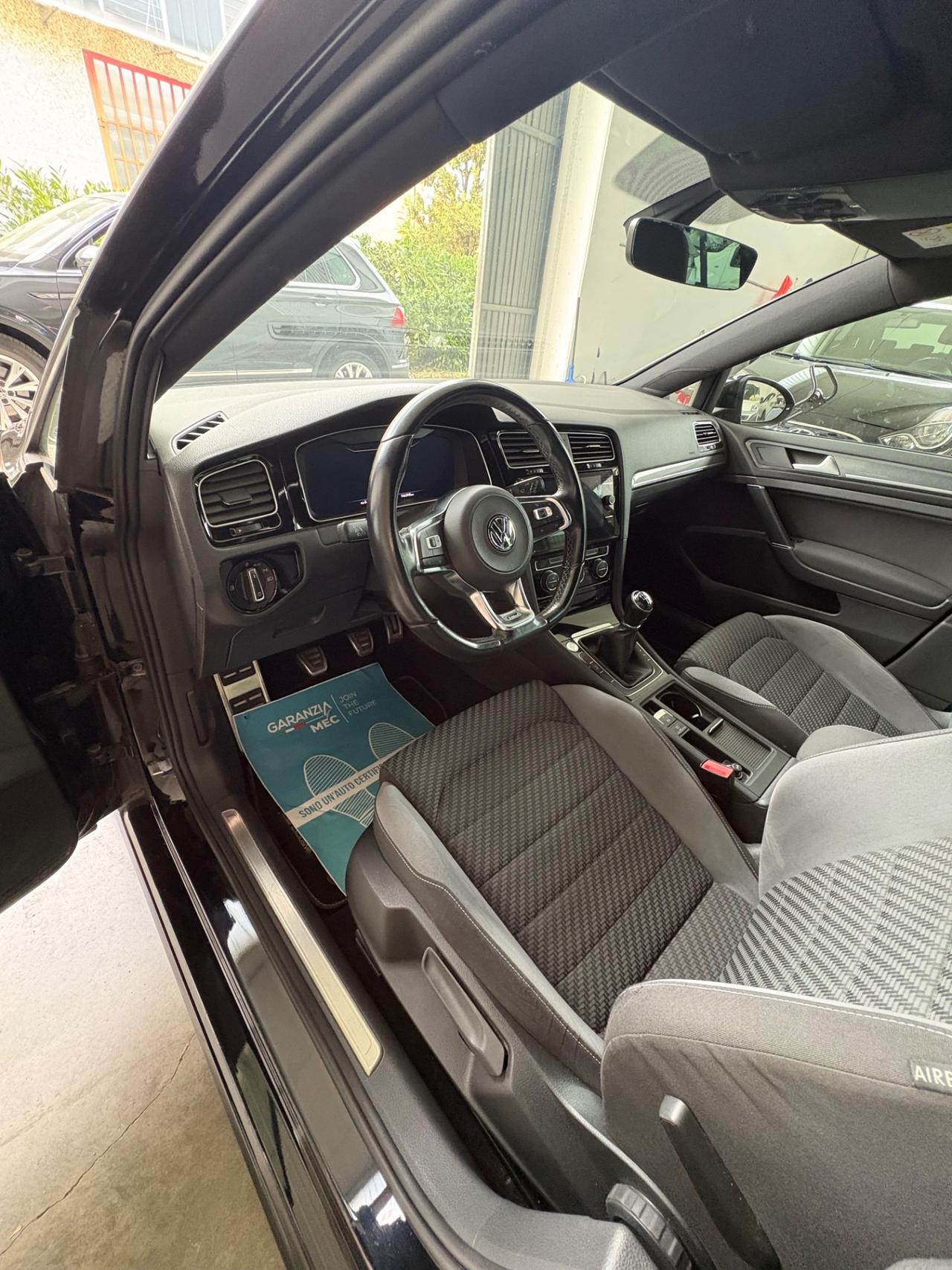 Volkswagen Golf 1.4 TSI 125 CV 5p Sport r-line km digitale