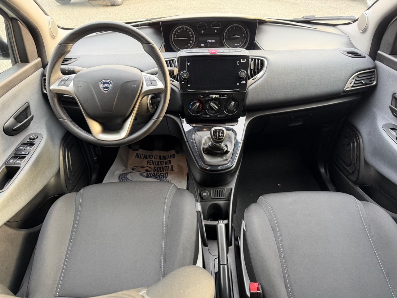 Lancia Ypsilon 1.0 5 porte Hybrid Gold
