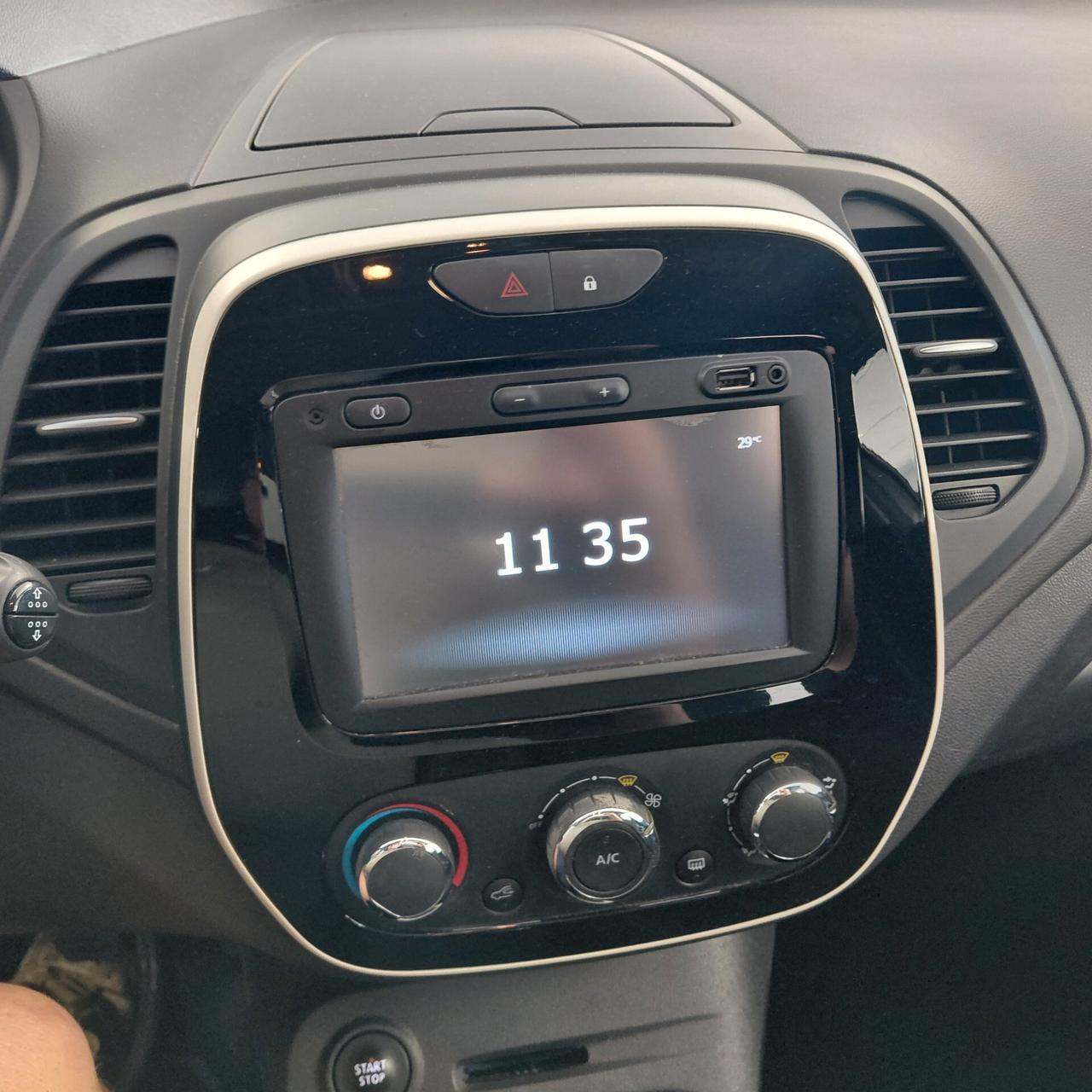 RENAULT CAPTUR ANNO 2018 BZ ADATTA NEOPATENTATI KM 40 MILA