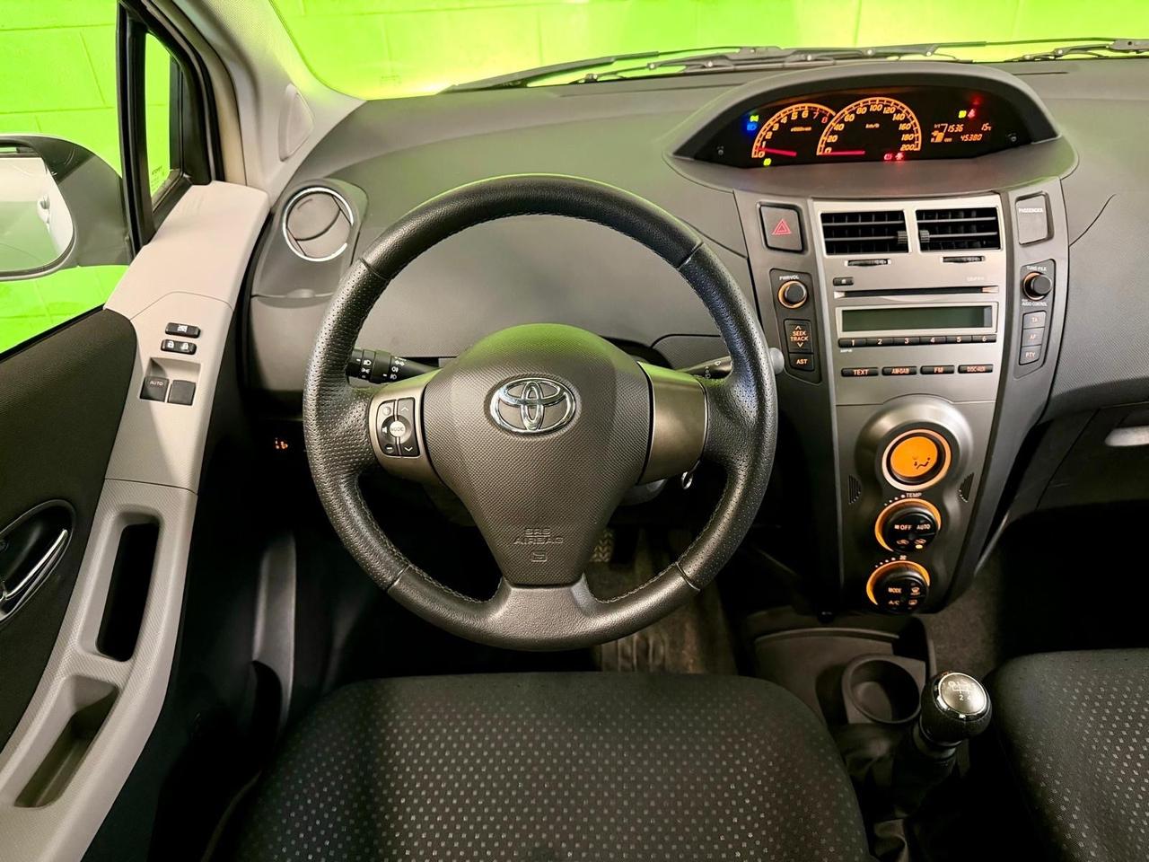 Toyota Yaris 1.3 5 porte Sol