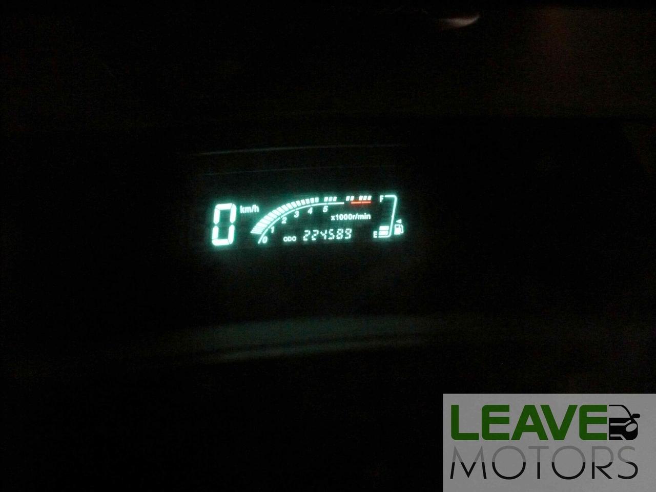 Toyota Yaris 1.3i 16V cat 5 porte Sol (M1437)