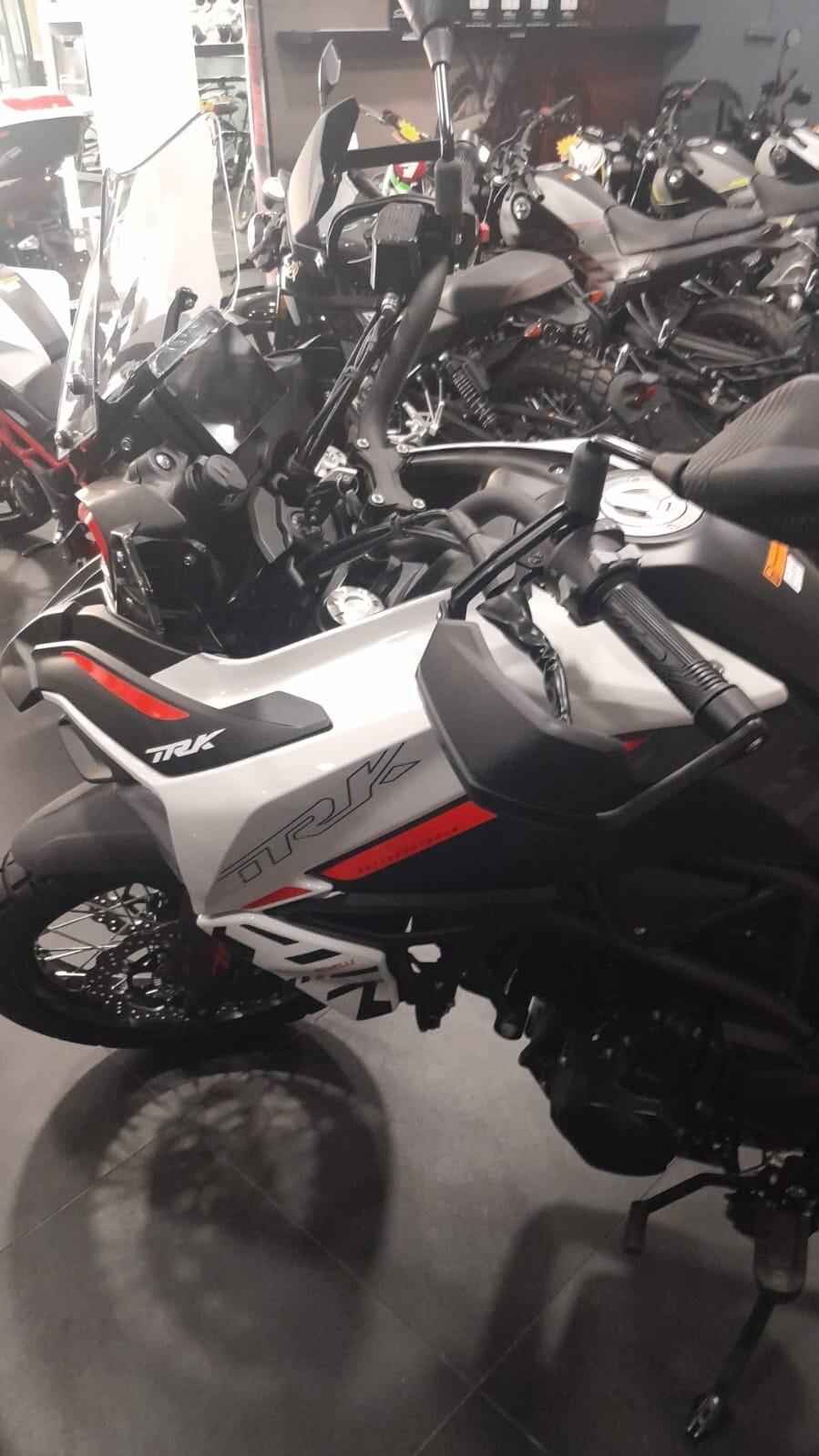 Benelli TRK 702 702X