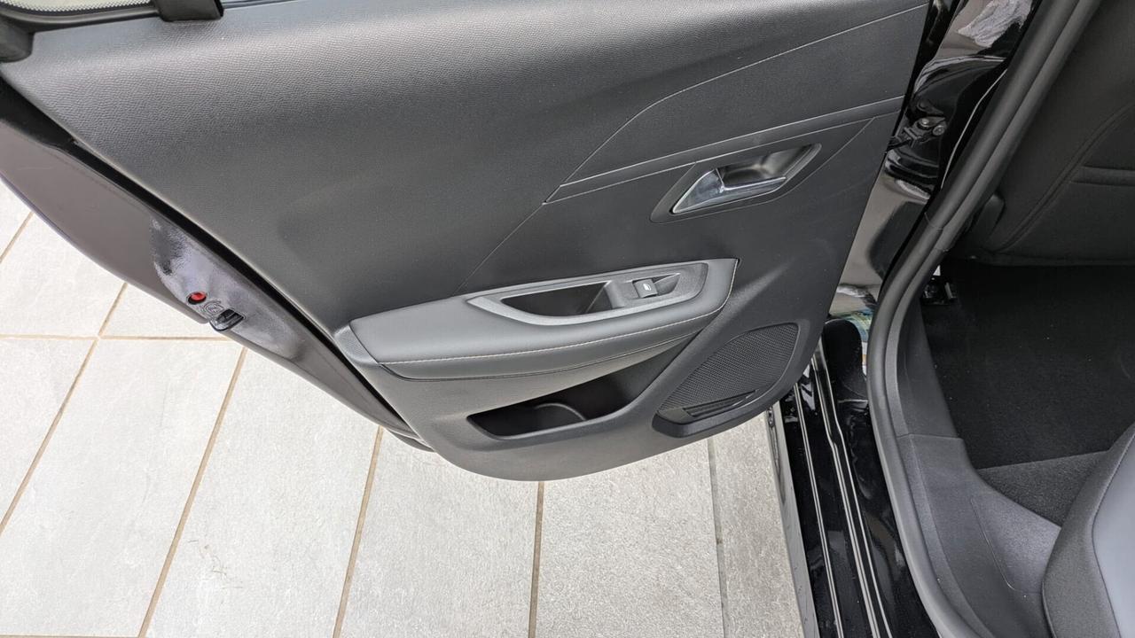 Peugeot 208 100 ALLURE