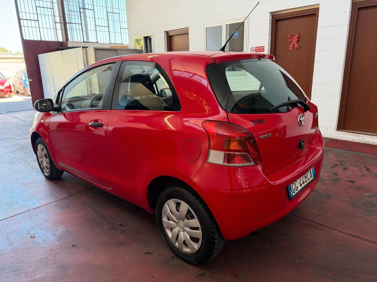 Toyota Yaris 1.0 3 porte Sol 92.000km neopat no aria condizionata