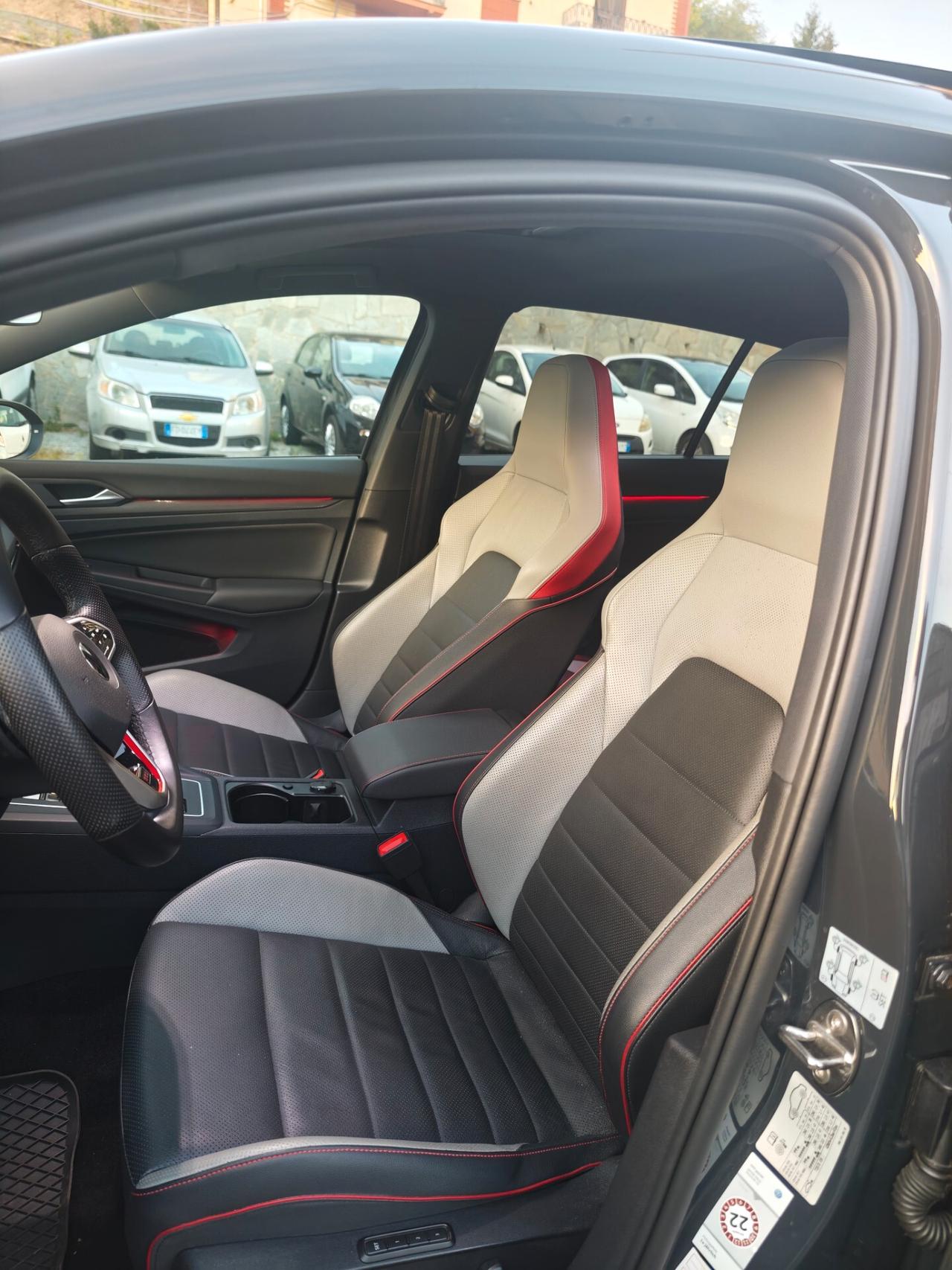 Volkswagen Golf GTI 8 491cv full 21'