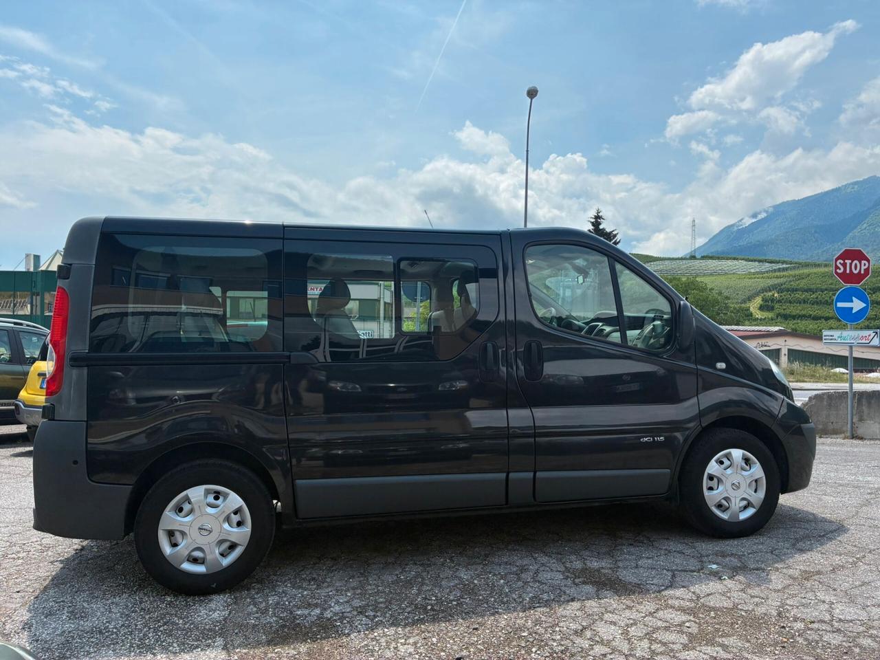Nissan Primastar 2.0 DCI 115CV 9 POSTI