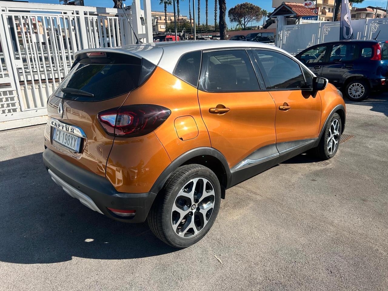 Renault Captur dCi 8V 90 CV EDC Sport Edition