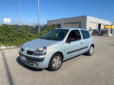Renault Clio 1.2 16V cat 3 porte Privilège