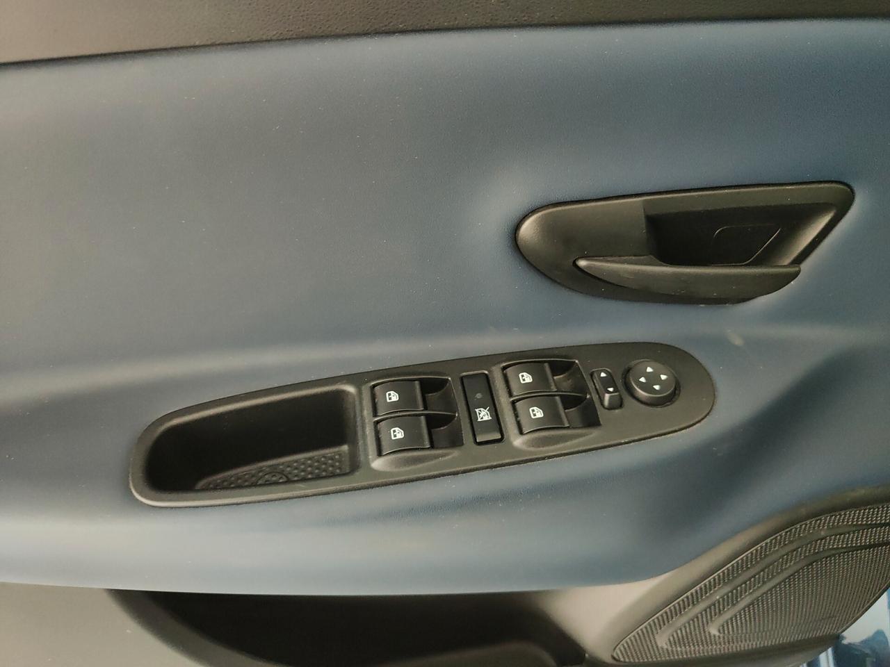 Lancia Ypsilon 1.0 FireFly 5 porte S&S Hybrid Platino