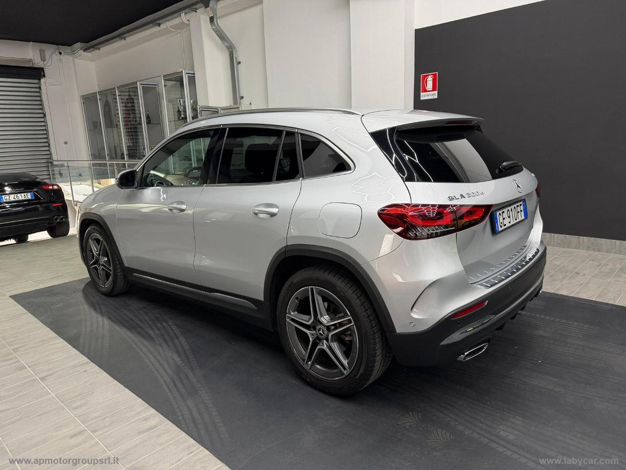 MERCEDES-BENZ GLA 200 d 4Matic AMG Line PREMIUM