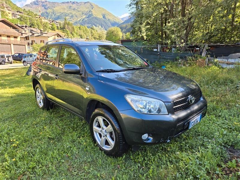 Toyota RAV 4 RAV4 2.2 D-4D 136 CV Luxury