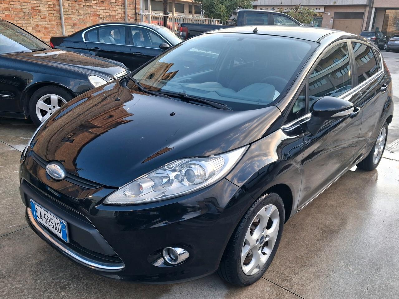 Ford Fiesta Fiesta+ 1.4 TDCi 68CV 5 porte
