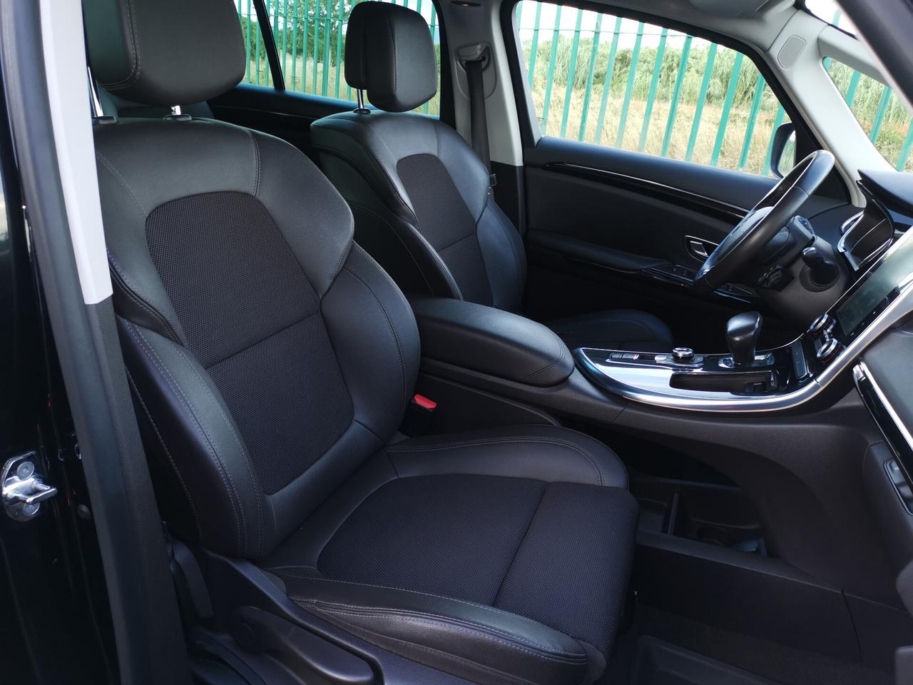 Renault Espace dCi 160CV EDC Energy Initiale Paris 4Control