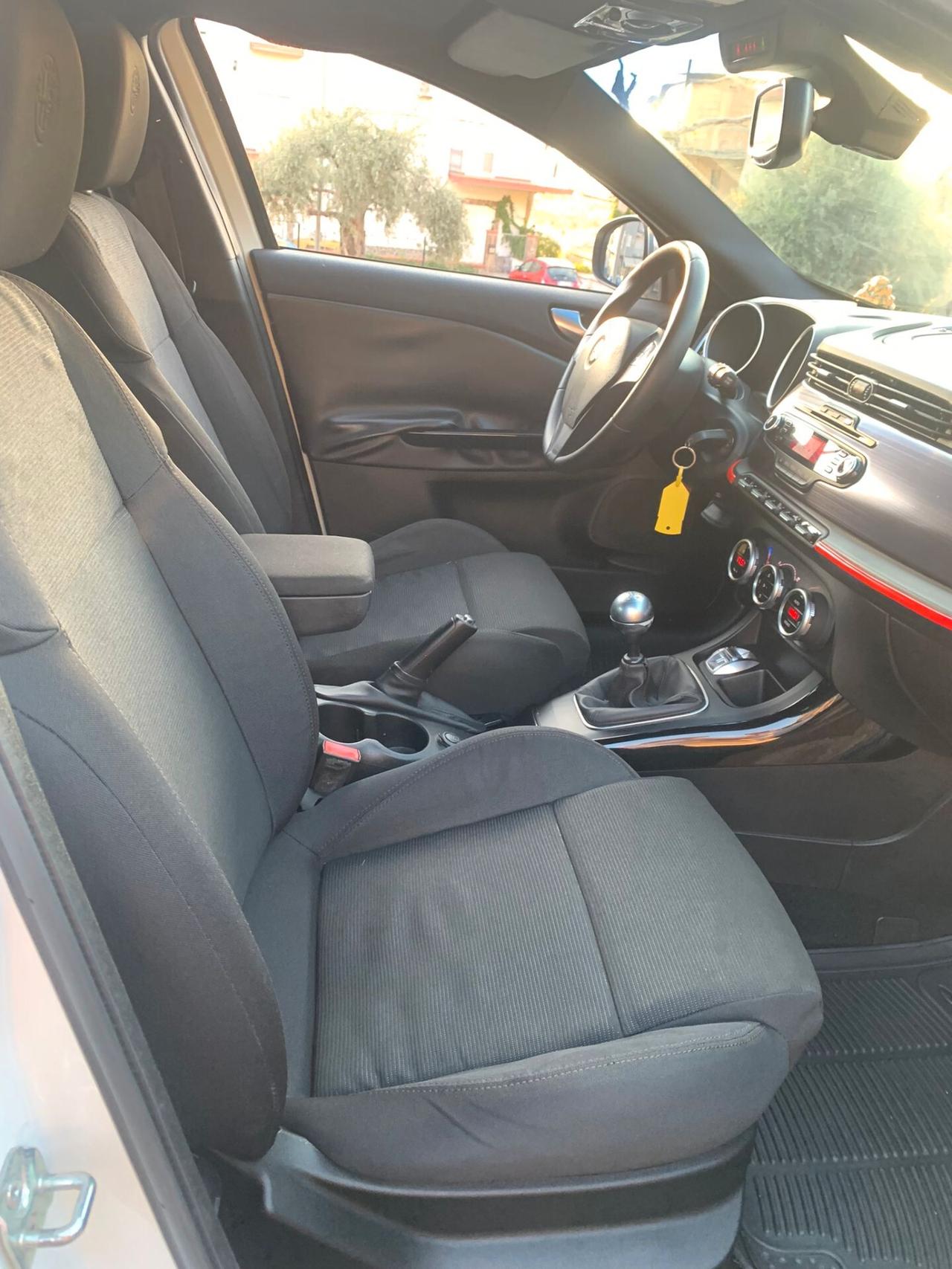 Alfa Romeo Giulietta 2.0 JTDm-2 140 CV Distinctive
