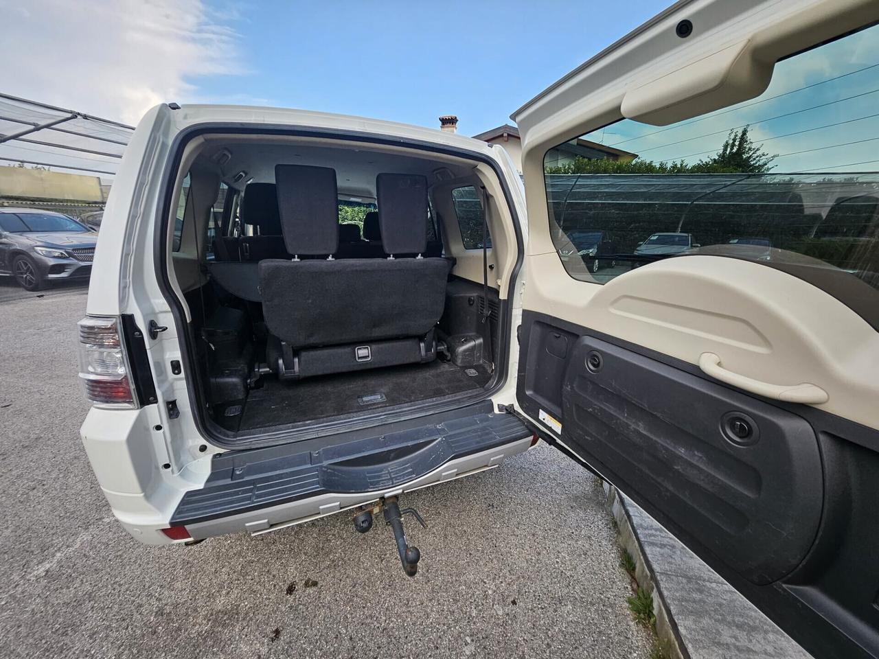 Mitsubishi Pajero 3.2 DI-D 16V aut. 5p. Instyle DPF CARPLAY