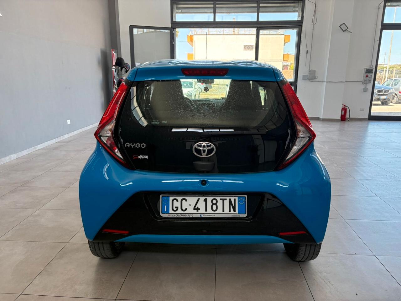 Toyota Aygo Connect 1.0 VVT-i 72 CV 5 porte x-play