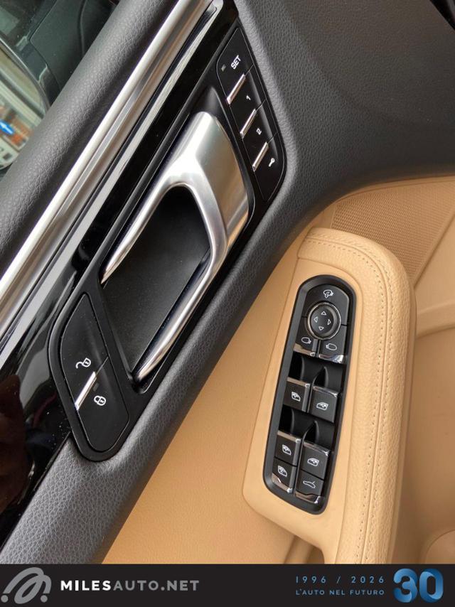 PORSCHE Macan 3.0 Diesel S Pano19"