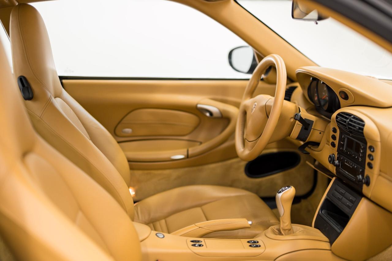 Porsche 911 Carrera 2 Coupé