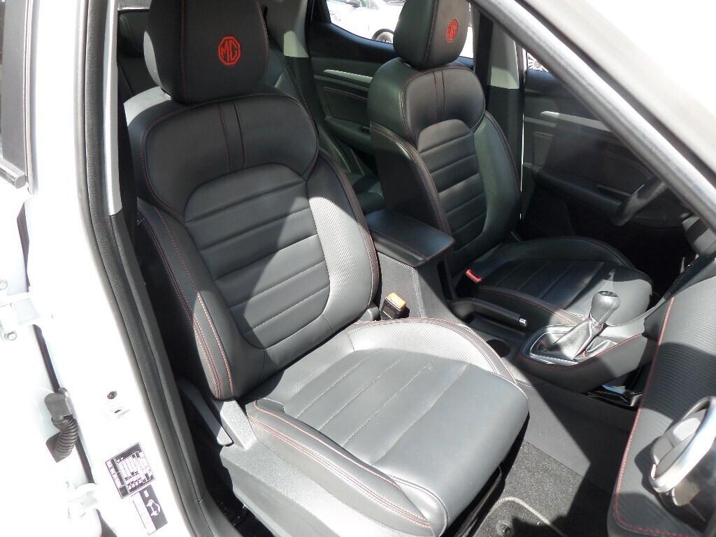 MG ZS 1.0T-GDI LUXURY - Navi-Pelle-Tetto-2 Park-Camera 360°