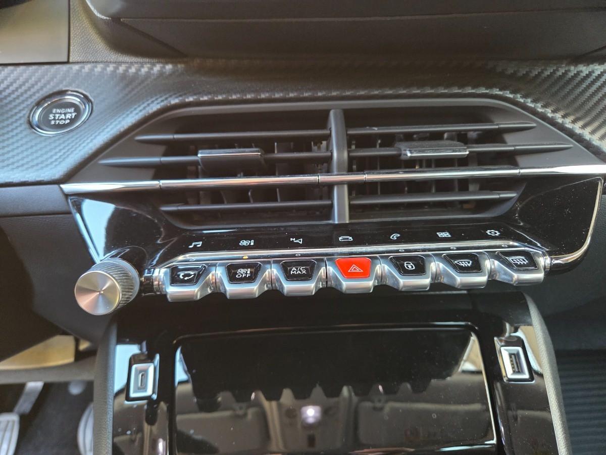 PEUGEOT 2008 1.2 puretech Allure Navi Pack s&s 130cv