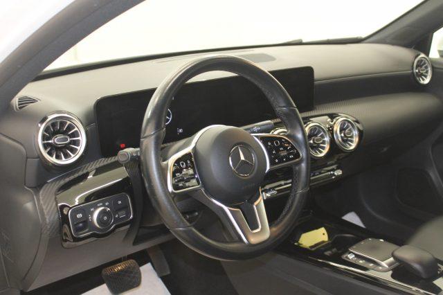 MERCEDES-BENZ A 200 d Sport Automatica