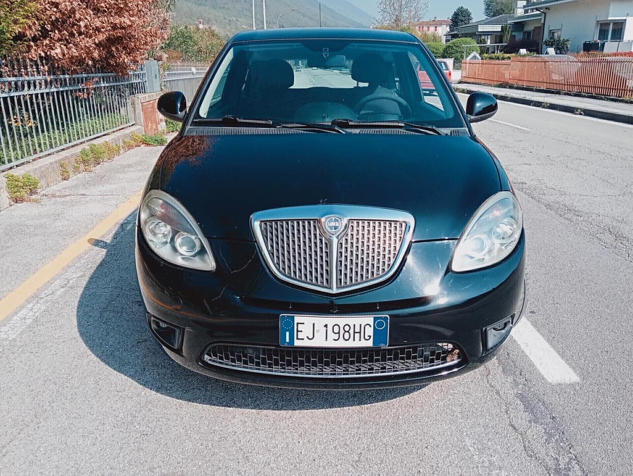 Lancia Ypsilon 1.4 Platino Ecochic GPL