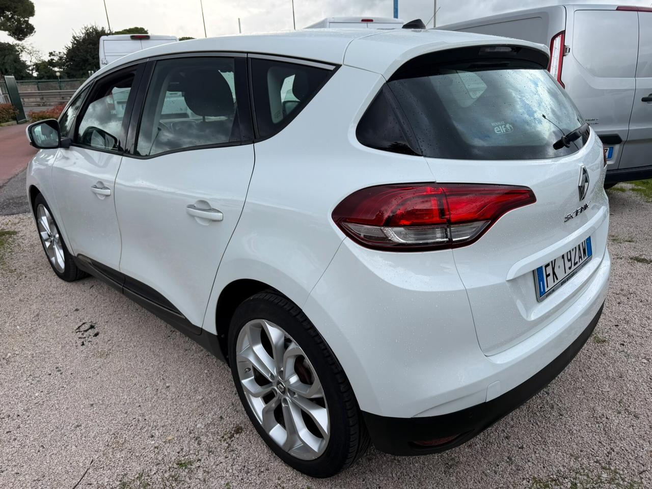Renault Scenic Scénic dCi 8V 110 CV EDC Energy Intens