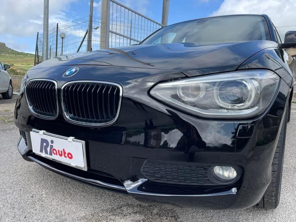 Bmw 118 118d 5p. Unique