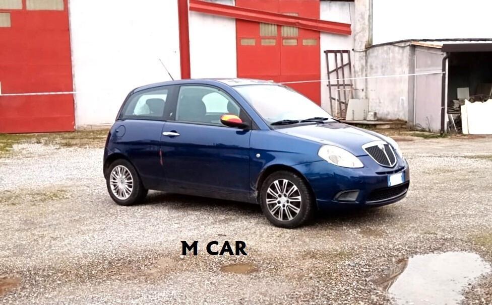 Lancia Ypsilon 1.4 Platino