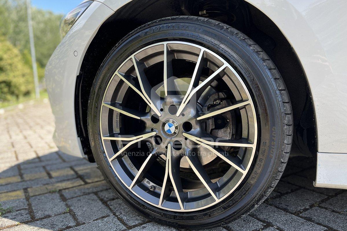 BMW 320d 48V Touring Luxury