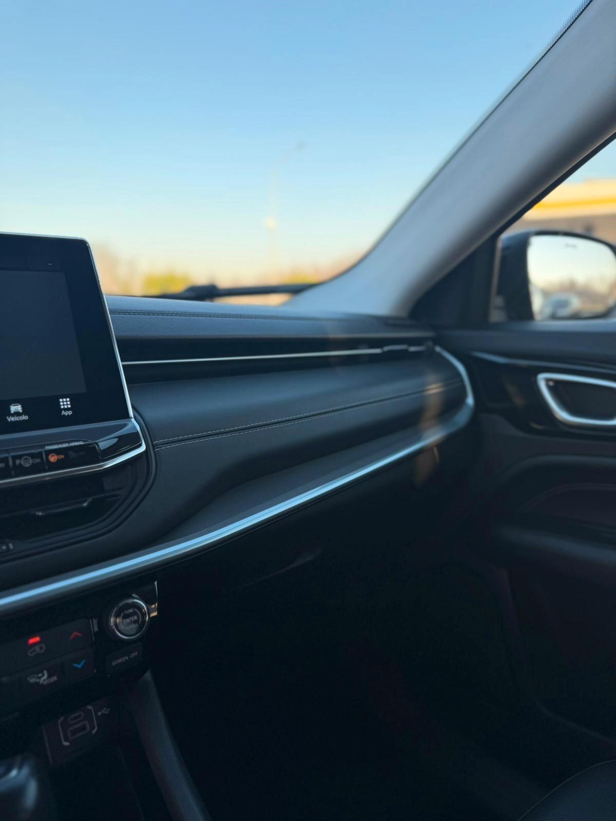 Jeep Compass 4xe Limited hybrid plug in 2022 iva esposta