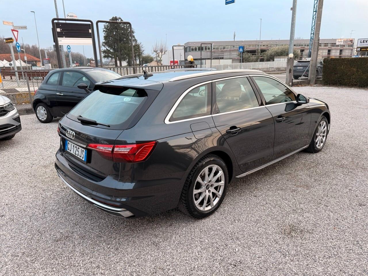 Audi A4 Avant 2.0 Tdi mhev Business Advanced 163cv S - tronic