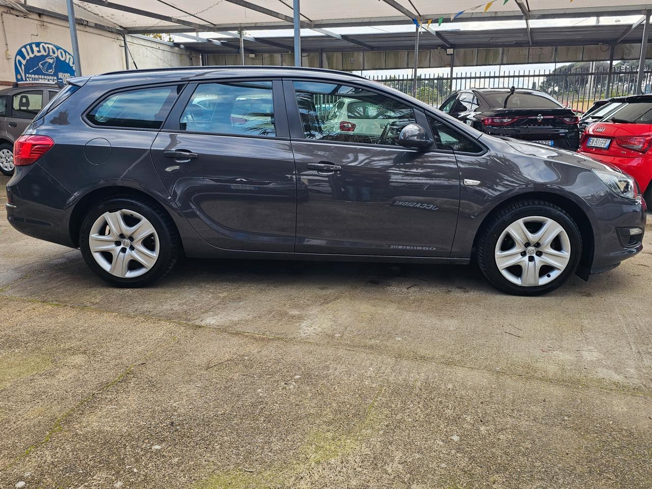 Opel Astra 1.4 Sports Tourer GPL Tech Elective