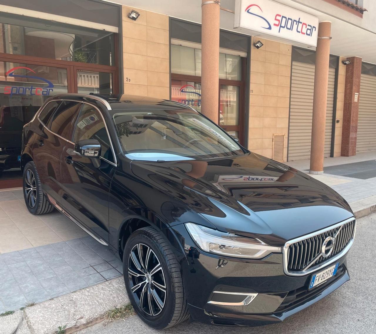Volvo XC60 D4 190cv AWD INSCRIPTION AUT. " TETTO NAVY PELLE LED 19"