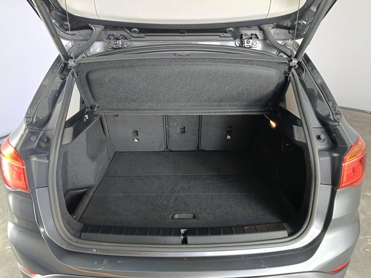 BMW X1 F48 2019 - X1 sdrive18d Advantage auto