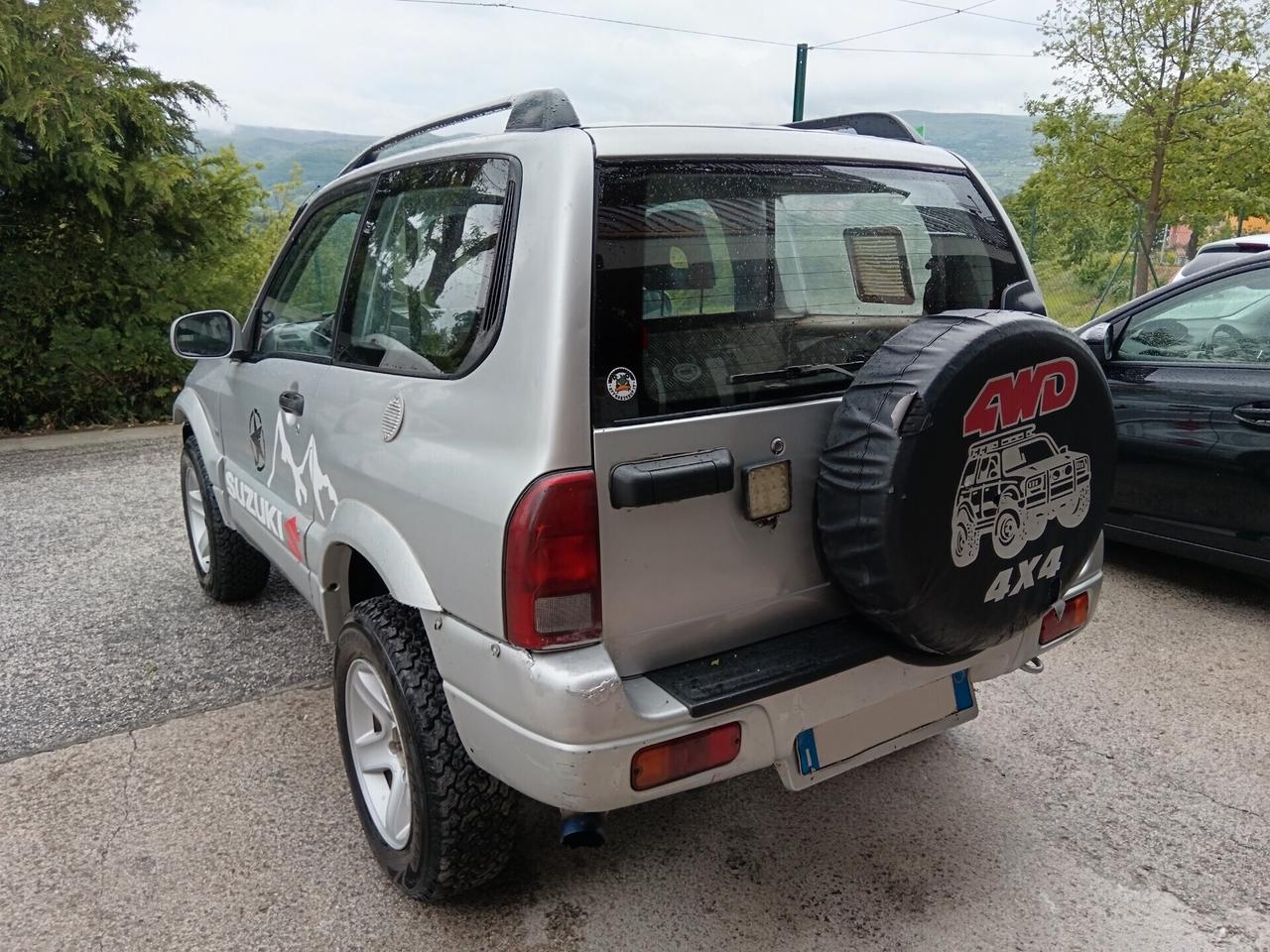Suzuki Grand Vitara 2.0 TD 4X4 AUTOCARRO 2 POSTI