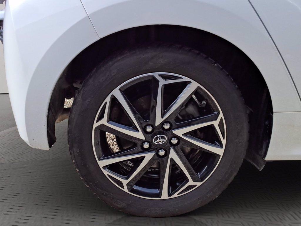 TOYOTA Yaris 1.5h trend del 2022